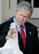 Funny pictures : Bush Chokes Turkey