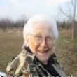 Funny videos : Machine gun granny