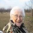 Machine gun granny