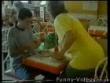 Funny videos: Stealing food
