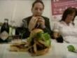 Funny videos: 95 pound burger
