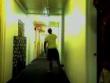 Funny videos: Indoor sprint prank