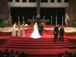 Funny videos : Wedding faint