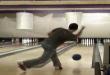 Funny videos : Bowler gets a 7 - 10 split!